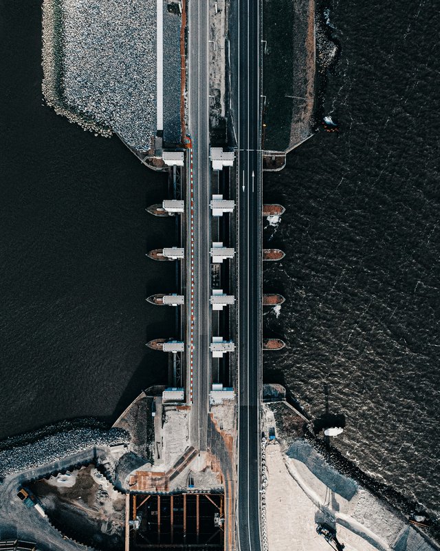 tim-roosjen-shuJeGn-ze8-unsplash