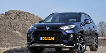 Test: Suzuki Across door Autozine