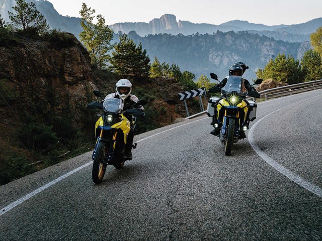Suzuki_DL800DERCM3_action_48