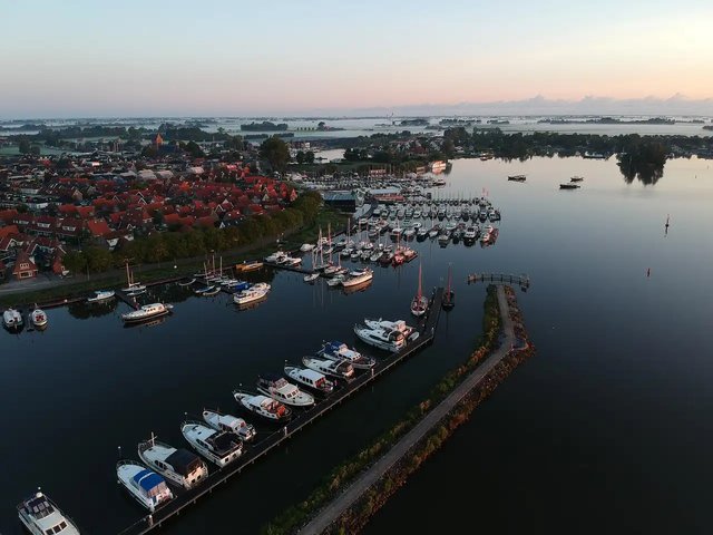 port-2693462_1280